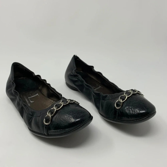 AGL Attilio Giusti Leombruni Chain Flats in Black - Picture 3 of 8